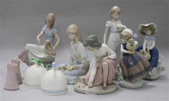 Lladro collectors items: Five Lladro figures and one other